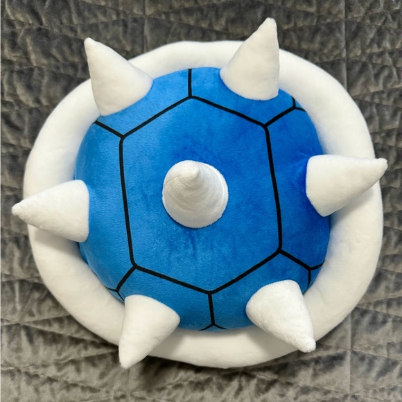 Universal Studios Japan Mario
Kart Spiny blue shell Super
Nintendo World - Picture 2 of 7